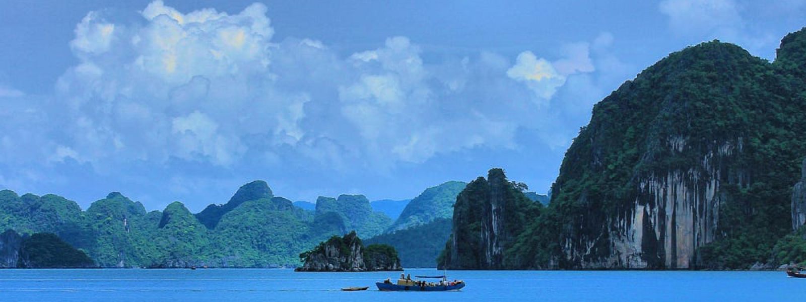 Destinations in Bai Tu Long Bay