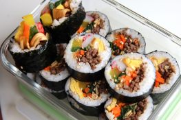 Gimbap – Cơm Cuốn Lá Rong Biển