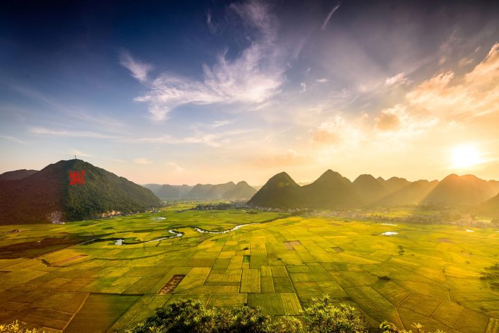 Mai Chau One Day Tour (Trek And Cycling )