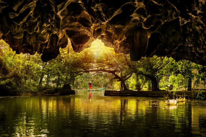 Trang An Mua Caves Day Tour