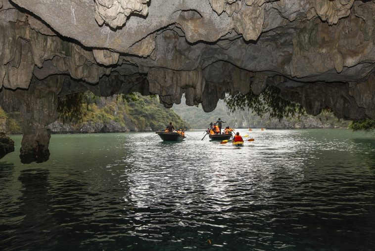best-halong-bay-era-luxury-cruise
