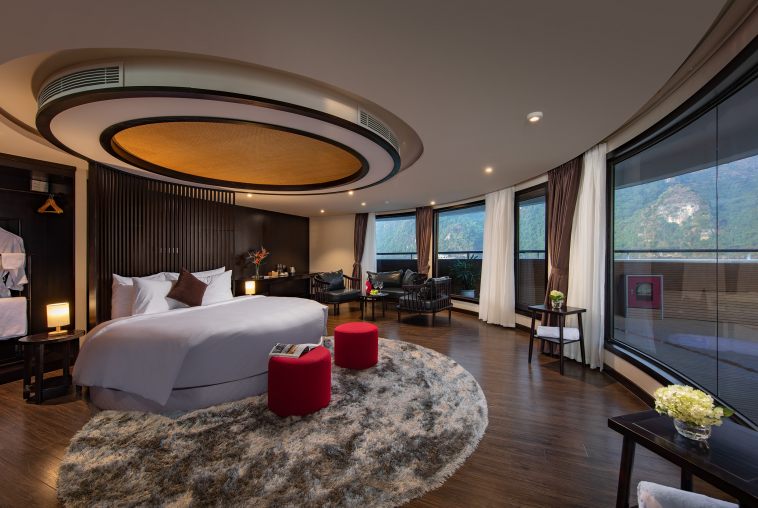 phong_vip_tau_scarlet_pearl_ha_long